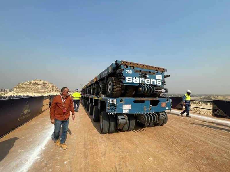 نقل مركب الملك الفرعوني خوفو الضخم إلى المتحف المصري الكبير